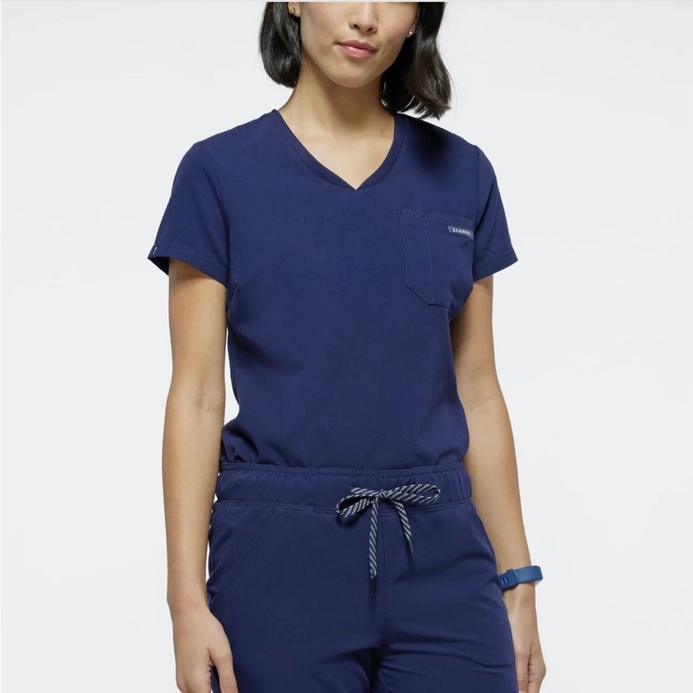Jaanuu Navy Medium 2 Pocket Tuck-in Scrub Top